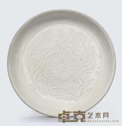 JIN DYNASTY (1115-1234) A FINE SMALL CARVED DINGYAO CIRCULAR WASHER 
